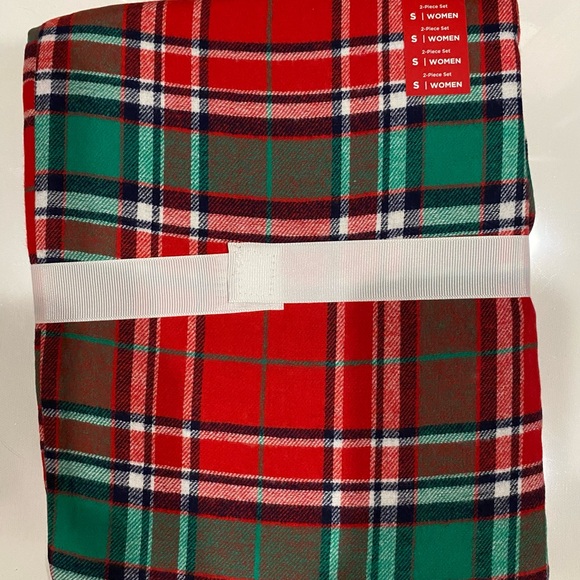 NWT Women’s Christmas pajamas. Size small - Picture 2 of 4